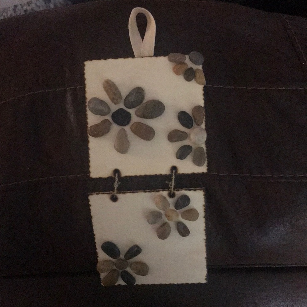 River stone art